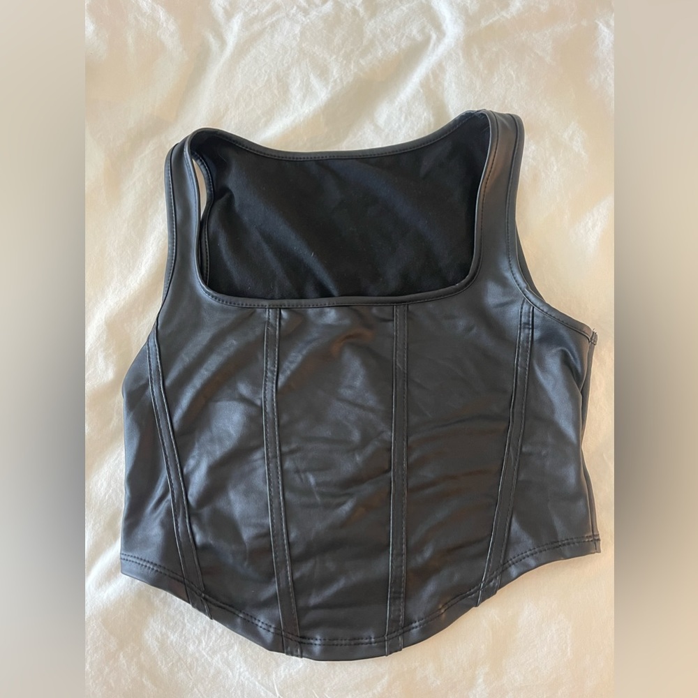 Black crop top